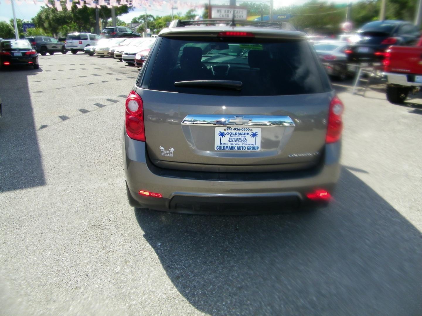 2012 Gray /Gray Chevrolet Equinox 1LT 2WD (2GNALDEK3C6) with an 2.4L L4 DOHC 16V engine, 6-Speed Automatic transmission, located at 4000 Bee Ridge Road, Sarasota, FL, 34233, (941) 926-0300, 27.298664, -82.489151 - Photo#4